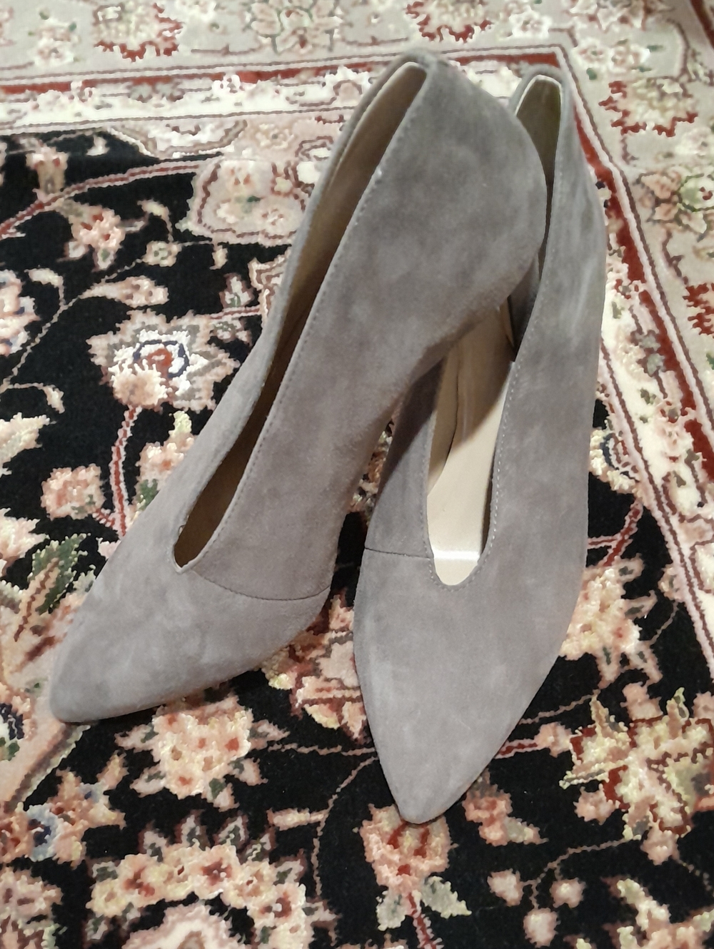 Ann Taylor High-Vamp, Gray Suede, Pointed-Toe Heels, 9